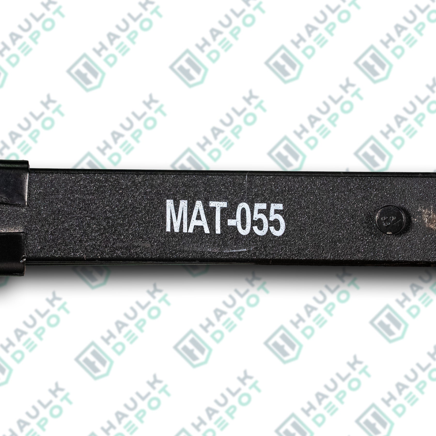8K Trailer Leaf Spring – 8 Leaf – Slipper – 26" | MT-055